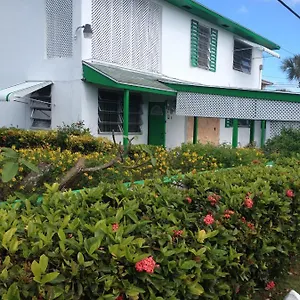 Rhonda's Abode1 And 2 Apartment